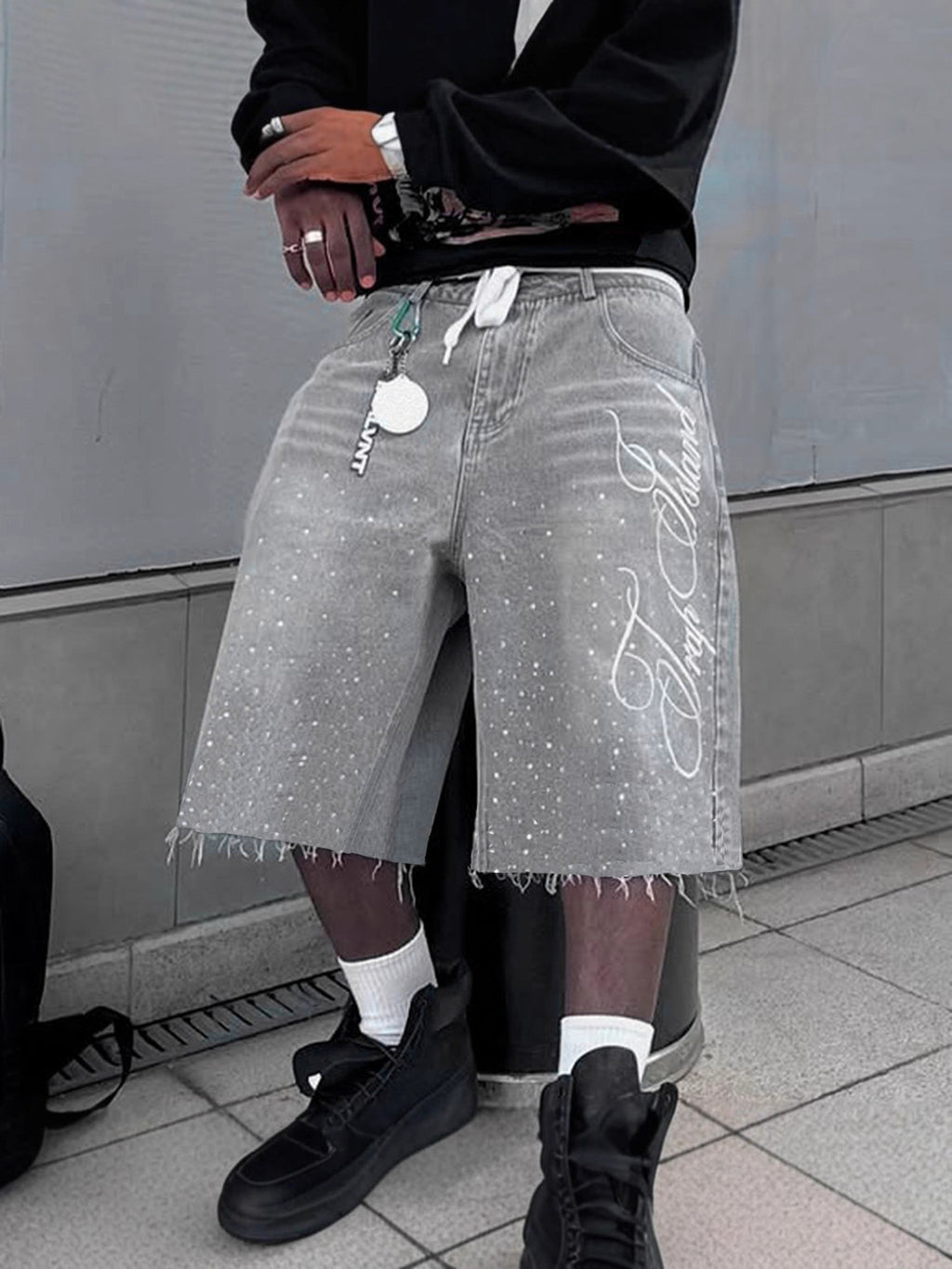 Rhinestone Embroidery Denim Shorts